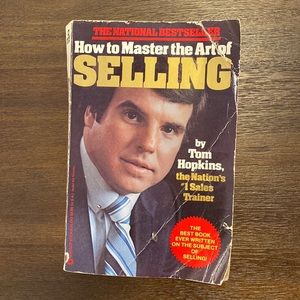 How to Master the Art of Selling by Tom Hopkins (paperback) Vintage, 1982